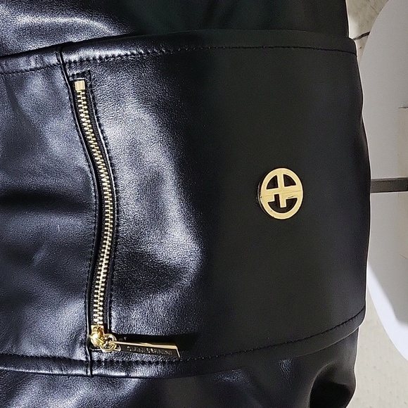 Giani Bernini Black and Gold Bag - Picture 2 of 15